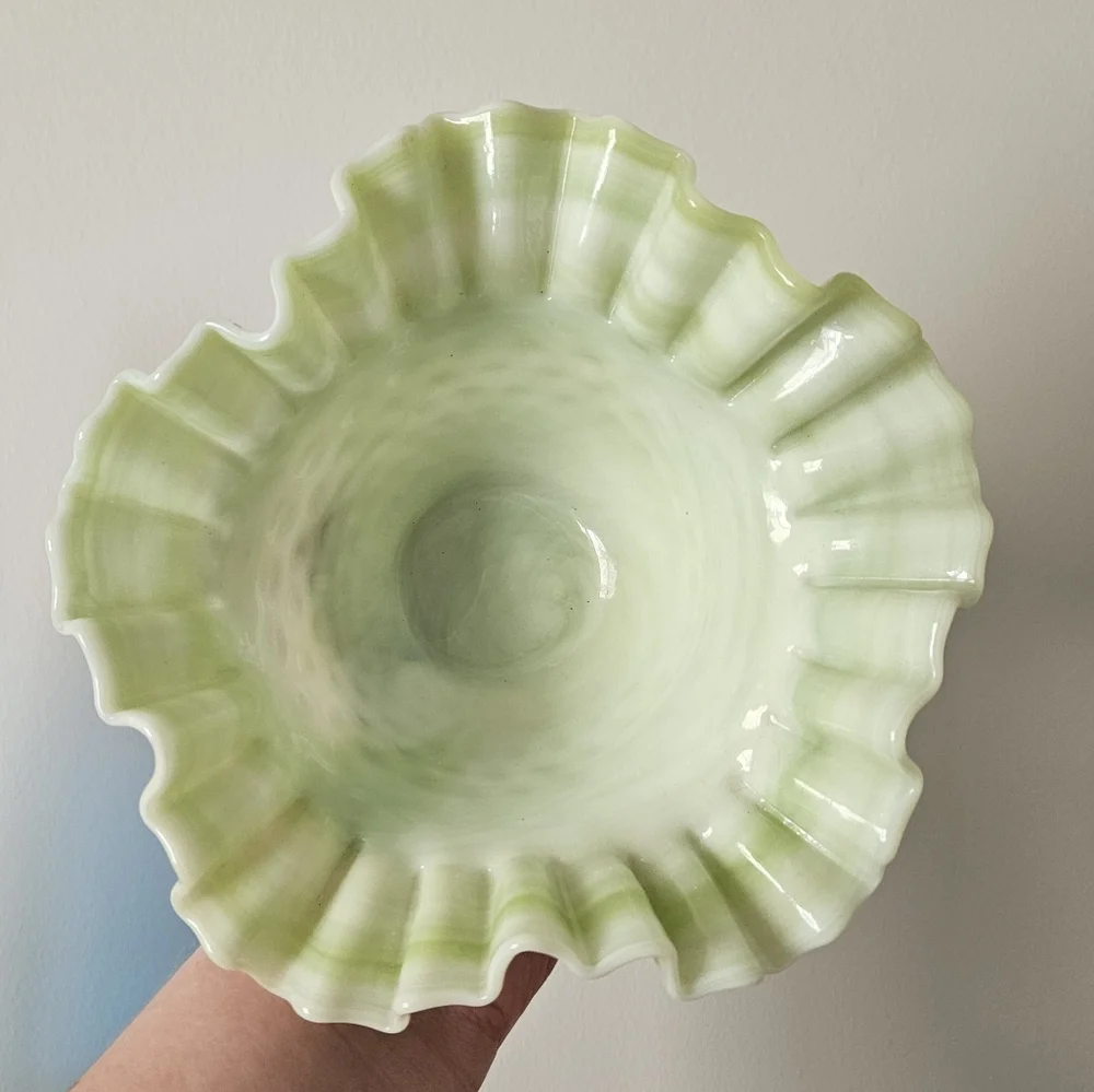 Green Slag Glass Bowl - Picture 7 of 8